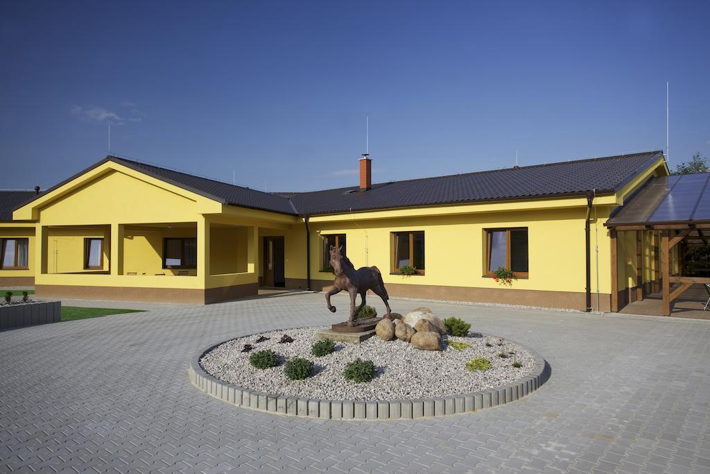 Penzion Ranch Hořovice Buitenkant foto